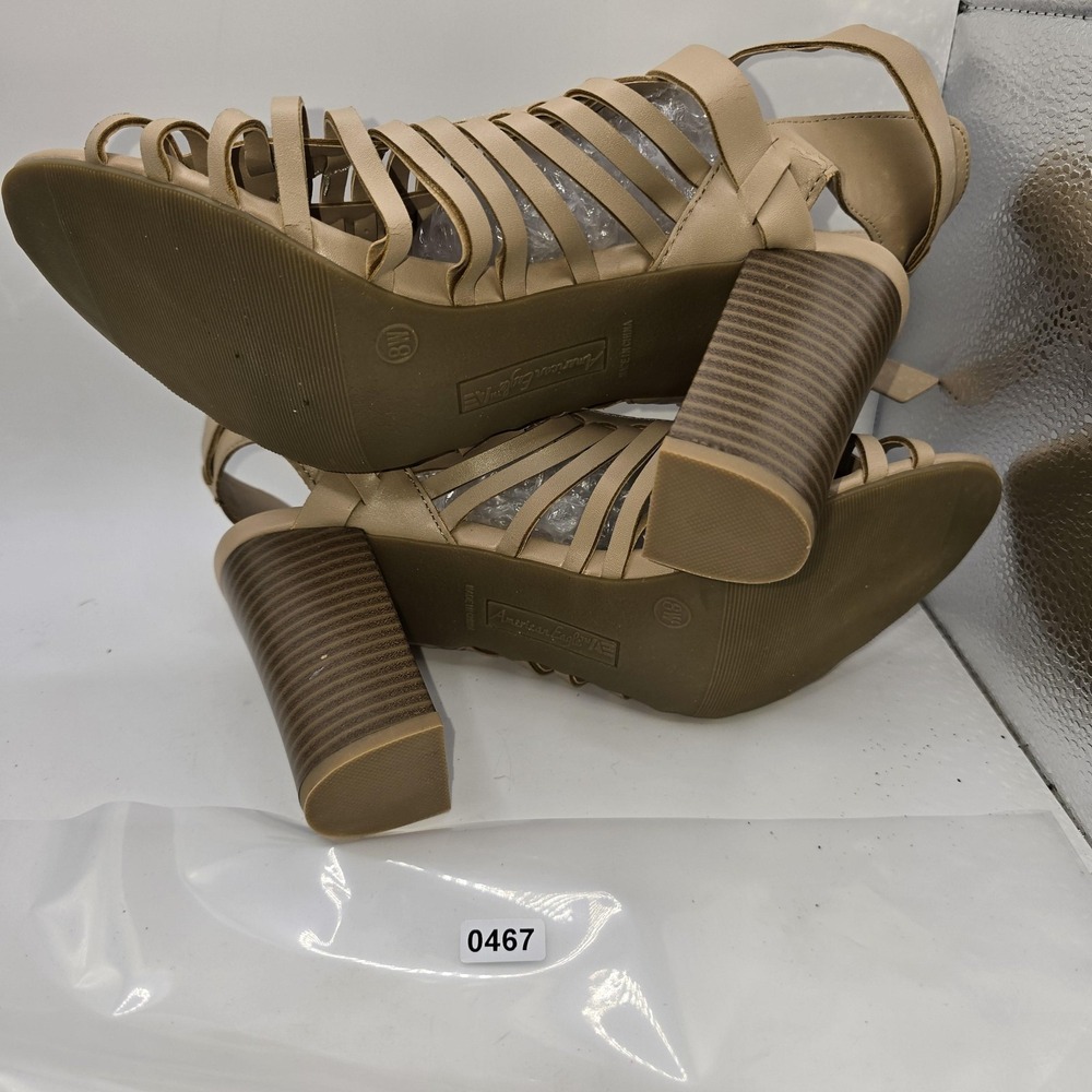 A New Day Sandals Womens Size 8 W Beige Strappy Gladiator Block Heel Shoes - Picture 8 of 8